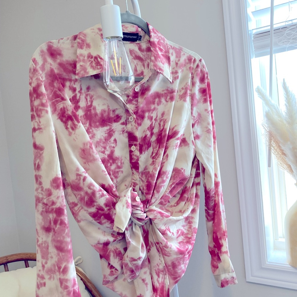 PrettyLittleThing Blouse 🦋